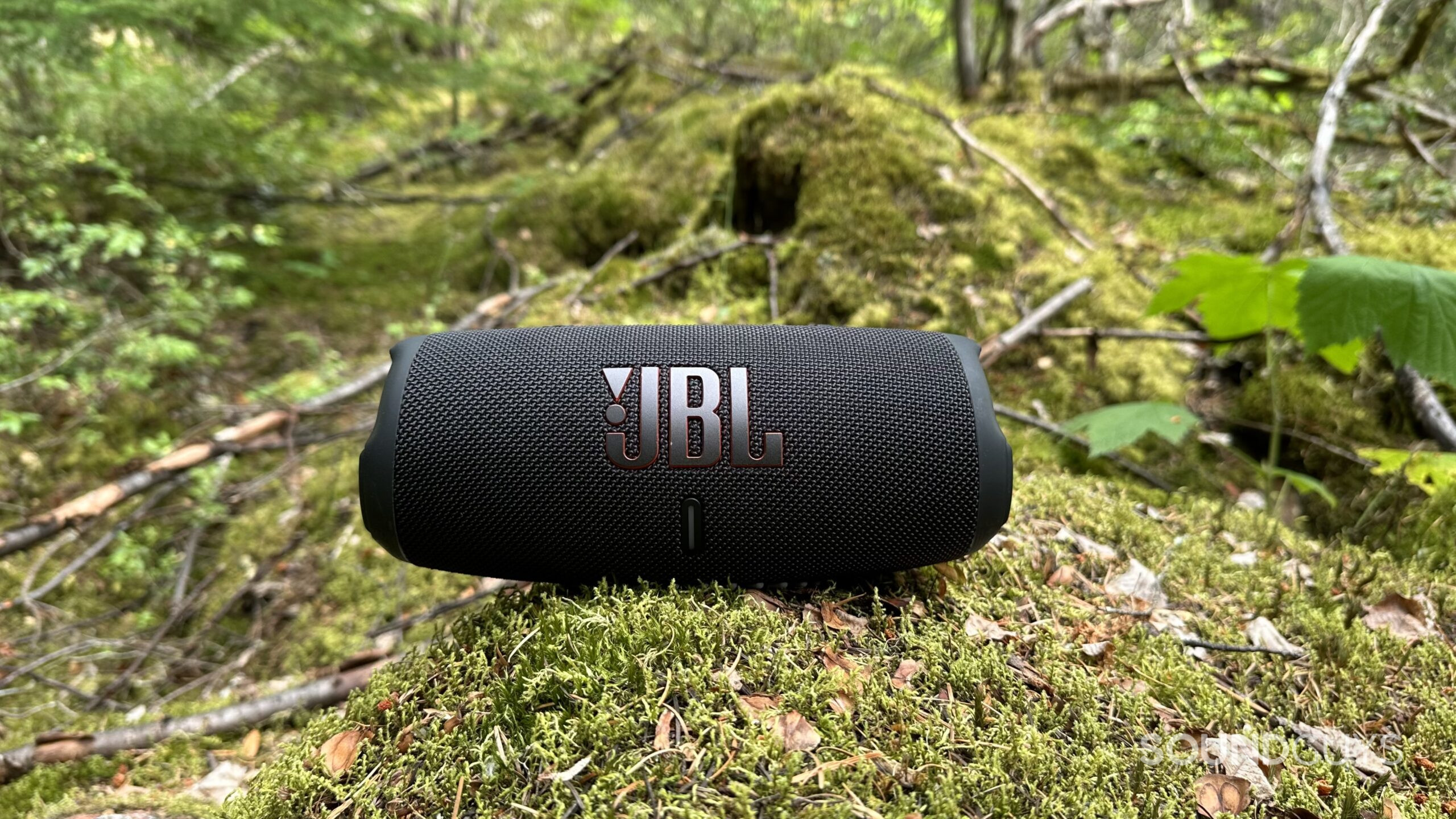 JBL Boombox 3 vs JBL Charge 5 comparativo