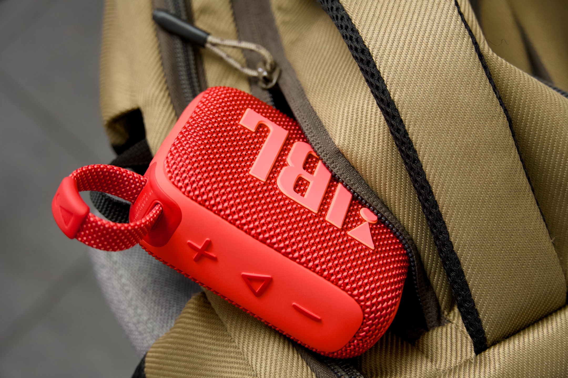 JBL Clip 5 vs Go 4 comparativo JBL Clip 5 vs Go 4 comparativo