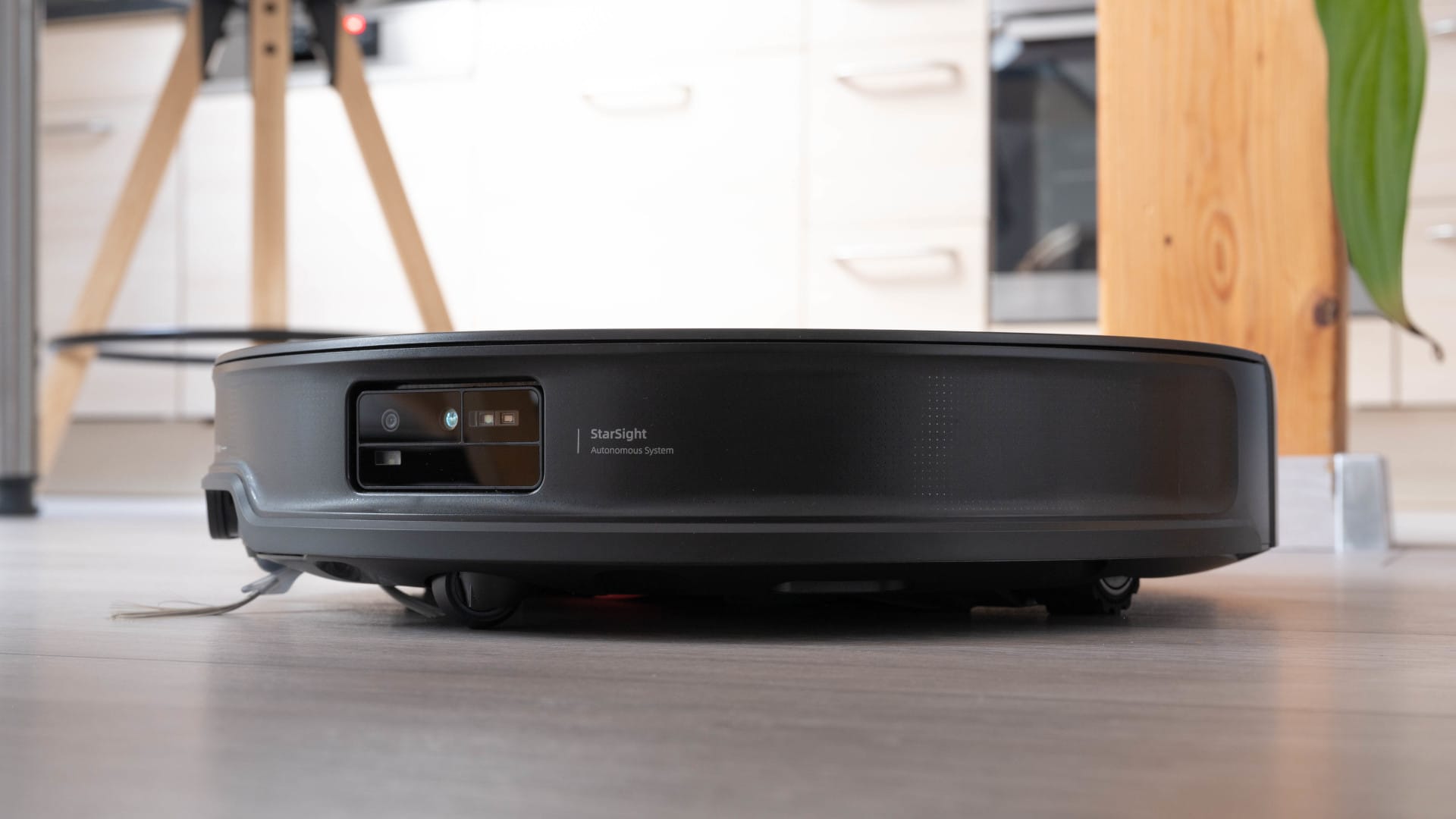Roborock Saros 10 vs 10R diferença