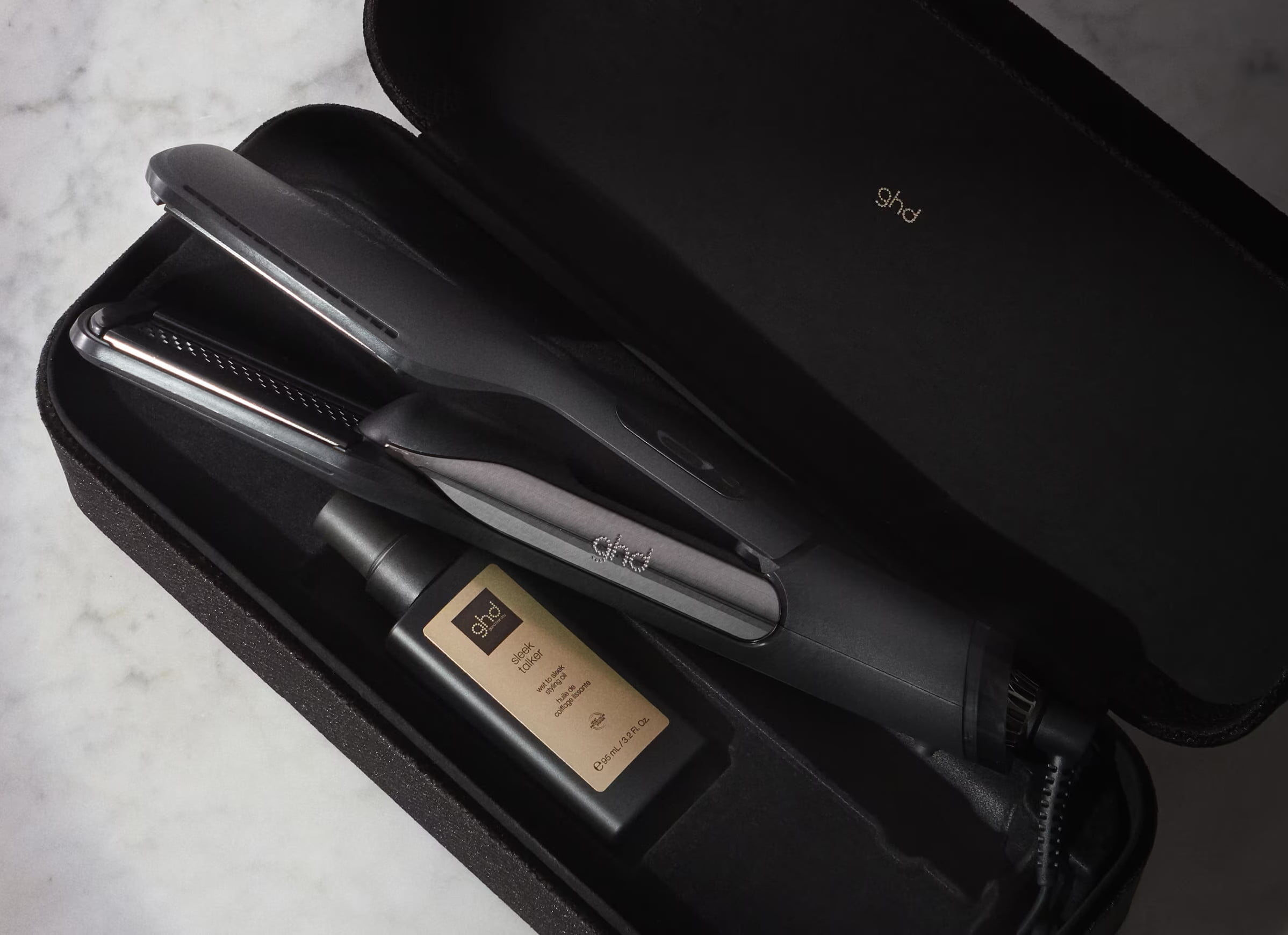 Dyson Airstrait vs ghd Duet Style comparativo